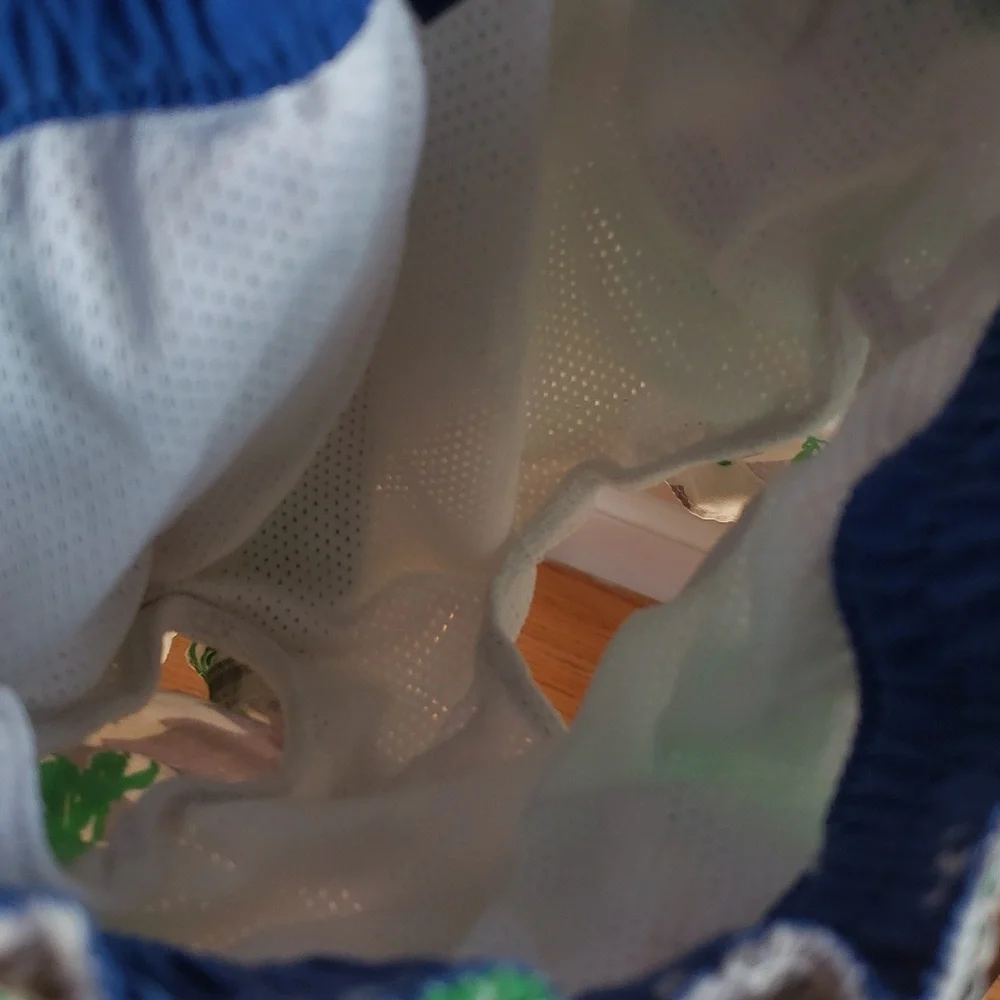 Baby Gap swim trunks 18-24m 🌞 - Picture 4 of 4